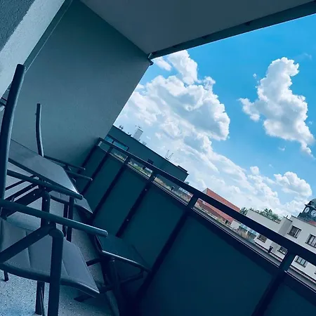 E1 Oldtown Luxury Apartment