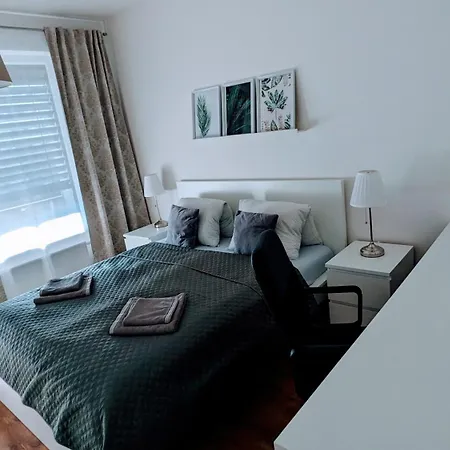 E1 Oldtown Luxury Apartment *