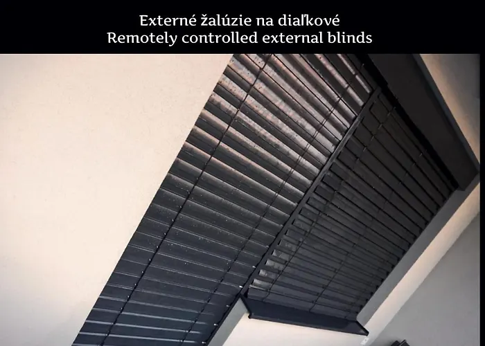 Apartment E1 Luxury Oldtown - 2x Parking, Foodstore, Pcscreen, Netflix, Unlimited Music, Crib, Babychair, Fastwifi, Aircon Košice