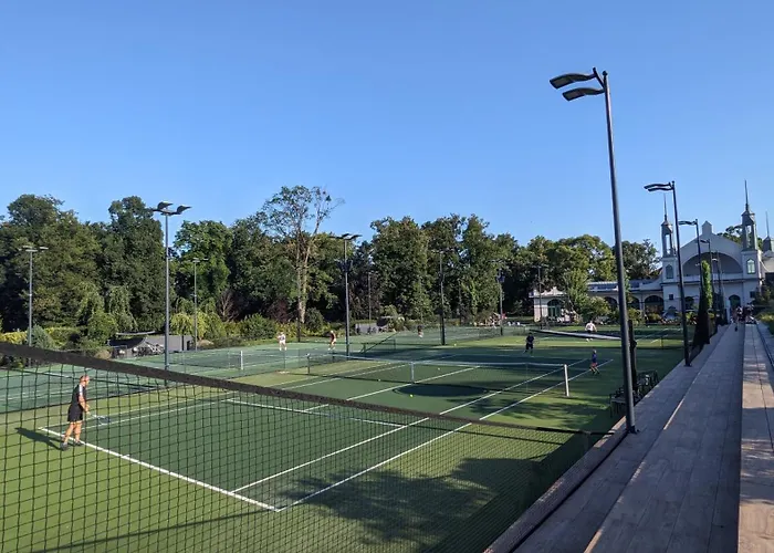 E1 Luxury Oldtown - 2x Parking, Foodstore, Pcscreen, Netflix, Unlimited Music, Crib, Babychair, Fastwifi, Aircon * 코시체